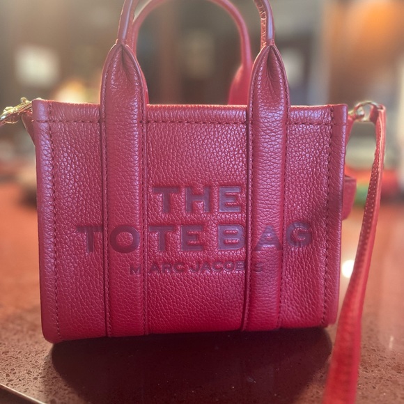 Marc Jacobs Mini (Micro) tote bag in Red - Excellent condition and authentic - Picture 1 of 9